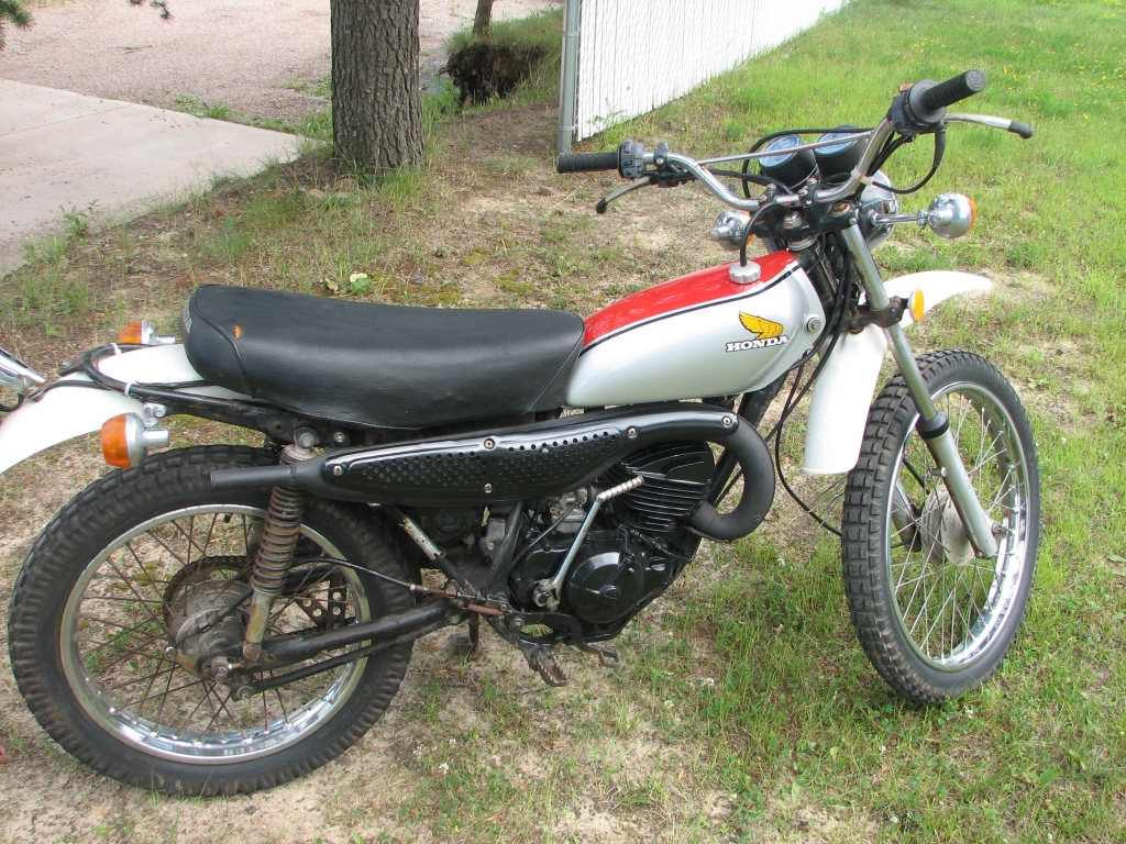 Honda mt125 #2